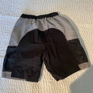 Men’s Trek padded bike shorts XL
